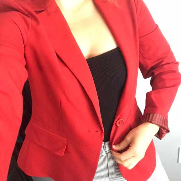 Fully lined red blazer - Picture 2 of 5